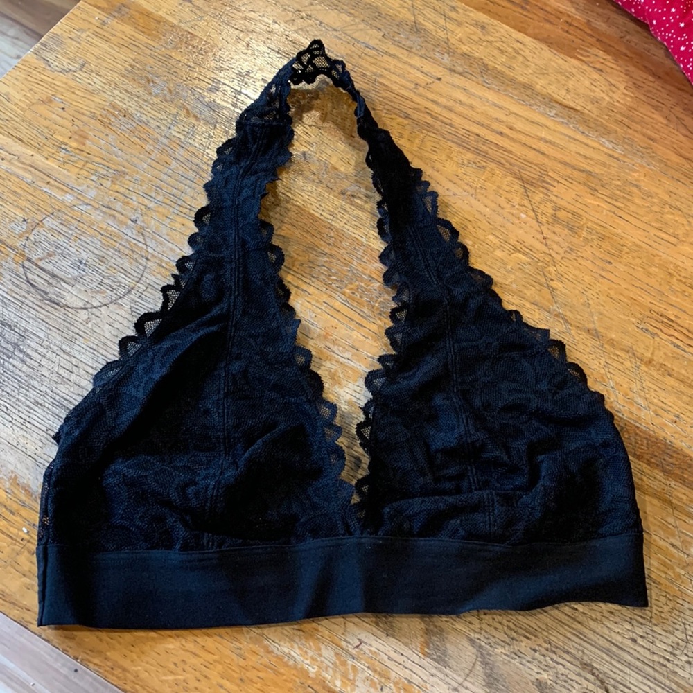 Victoria’s Secret PINK wireless halter bra